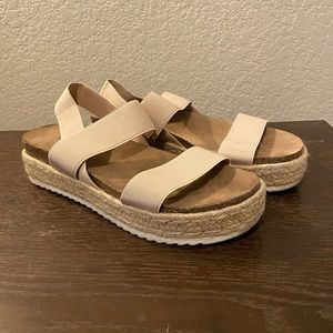 Nude platform espadrille sandals - size 9